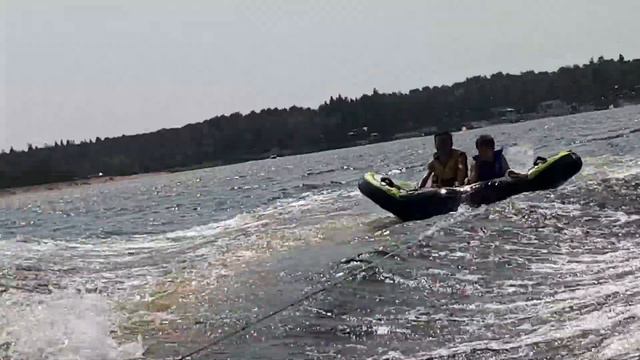 A day of tubing (I'm the guy in the yellow life jacket) смотреть онлайн