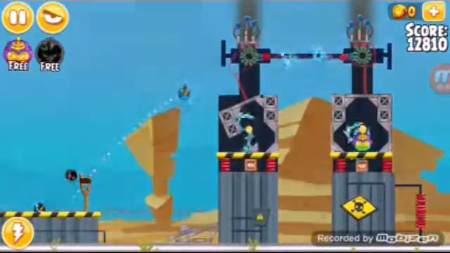 Играю в Angry Birds Seasons смотреть онлайн