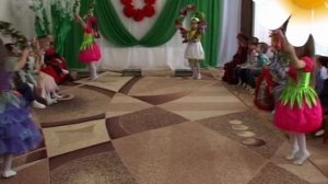 Весенний утренник. Танец цветов. Средняя.