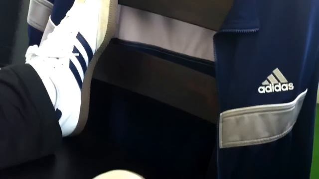 Adidas ORIGINALS : UNIVERSAL / SAMBA oldschool Sneaker HD16:9 смотреть онлайн