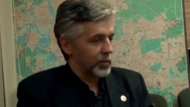 О монархии очень просто смотреть онлайн