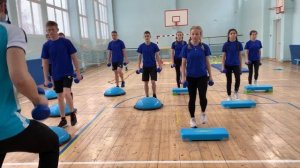 Урок физической культуры в 10 классе по теме "Гимнастика"