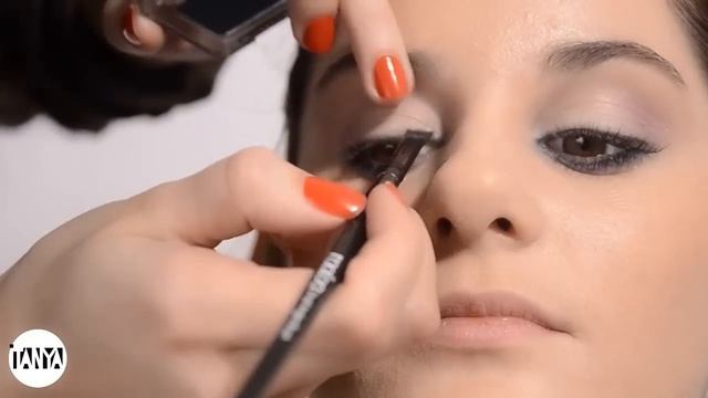 Цветной макияж. Макияж на 8 марта. смотреть онлайн