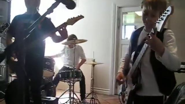 Caroline m/Playground Alias Adam, Emil, Frederik og Sebastian смотреть онлайн