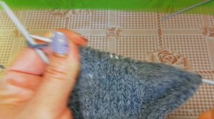 Следки спицами без шва.Как связать очень простые следки спицами без шва.