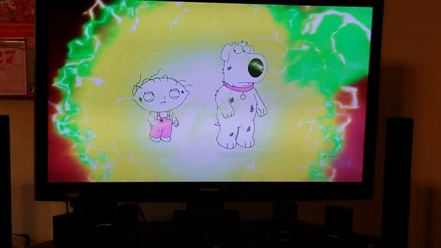 Stewie asks Bryant to press the Tiny button смотреть онлайн