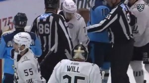 Денис Голубев (Сибирь) и Сергей Телегин (Трактор) Хоккейные Драки КХЛ Hockey Fights