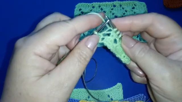 Ажурные ромбики спицами