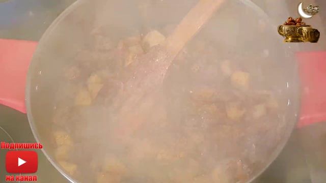 Что приготовить на обед?Рассольник с перловкой и солёными огурцами.Перловый суп с мясом. смотреть онлайн