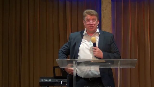 Николай Романюк // Я должен смотреть онлайн