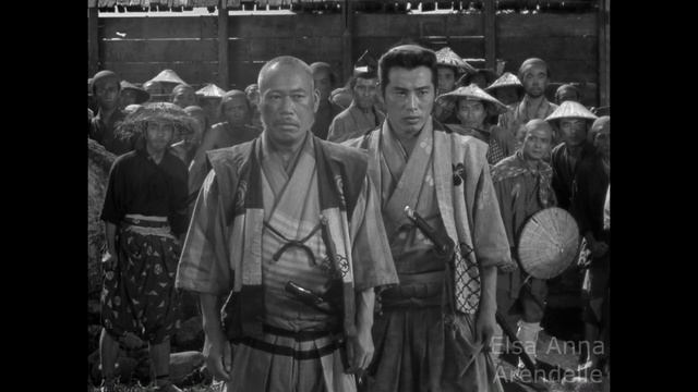 SAMURAI DUEL SCENE - SEVEN SAMURAI - AKIRA KUROSAWA- FOOLISH SAMURAI DUELS WITH REAL STEEL SWORDS смотреть онлайн