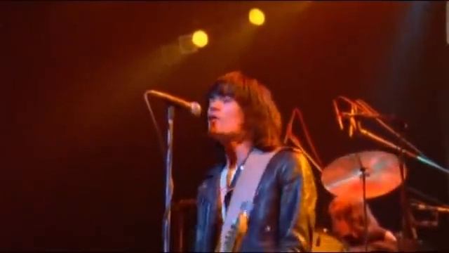 The RAMONES HEY HO LET'S GO....! (LIVE) смотреть онлайн