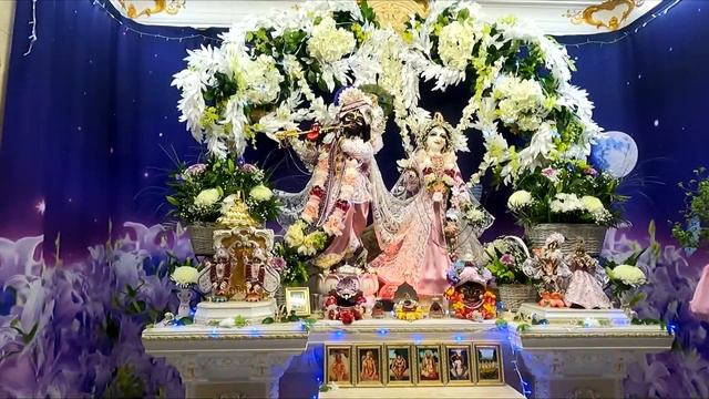 Приветствие Божеств Шри Шри Радхи Говинды The Incomparable Sri Sri Radha Govinda. Omsk 08.01.22