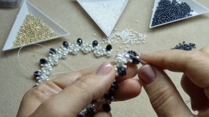 Мастер-класс по бисероплетению. Колье из бисера.