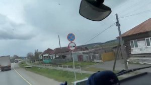 Всю дорогу от Перми до Екатеринбурга летит снег! У нас месяц Май!!!