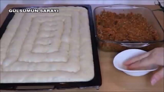 BAMBASKA BİR ÇÖREK TARİFI YUMUŞACIK LEZZETLİ KOLAY TARIF. KABARMALARA DOYAMADI   BÖREK NASIL YAPILI