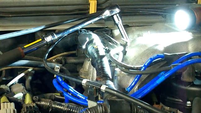1998 Nissan Pathfinder SE Tune Up смотреть онлайн