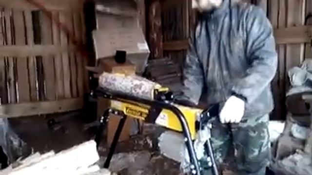 Отзыв от батюшки из Архангельской Епархии о безвозмездном дровоколе от pomogi-prihodu.ru смотреть онлайн