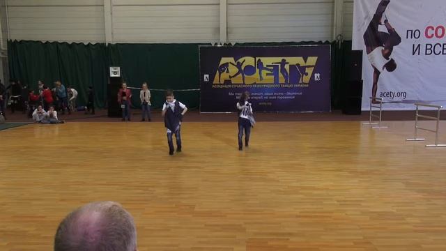 11.02.17 г. Чемпионат Украины и Международные соревнования по современным танцам, пл. А, часть 30 смотреть онлайн