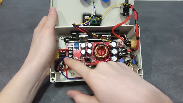 DIY: Ajout D'un Convertisseur Buck/Boost à Mon Chargeur Pour Batterie Lithium