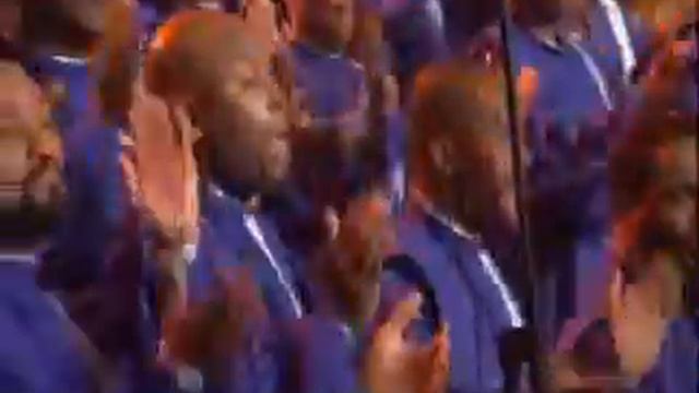 Sanctified Chicago Mass Choir featuring Percy Gray смотреть онлайн