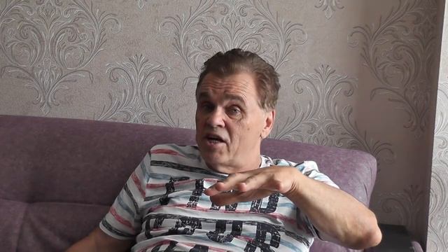 Комиссарики:Базар! Что может быть глупее, но без него - никак. смотреть онлайн