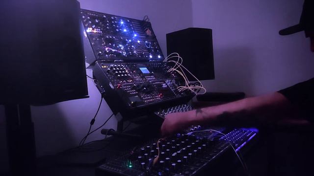Soma Pulsar 23 + Lyra8 #soma #pulsar #lyra #experimental #sound #synthesizer #jam #dark #music #fx смотреть онлайн