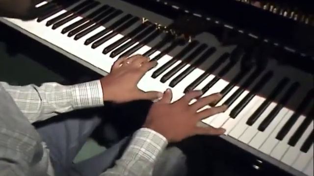 1995 Kawai 5'10" Baby Grand смотреть онлайн