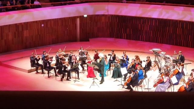 Астор Пьяццолла "Adiós Nonino". Страдивари - ансамбль. Солист и дирижёр Лоренц Настурика-Гершовичи смотреть онлайн