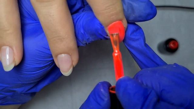 Гель лак под кутикулу! Клиентка оторвала гель лак.Ногти и дизайн "молочный" градиент.Его просят все смотреть онлайн