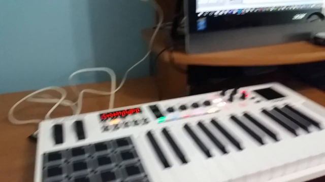M Audio Code 25 Test смотреть онлайн
