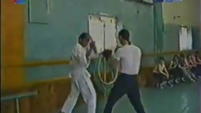 Россия в 90-е годы XX века. Начало каратэ. Бокс против такого Каратэ-До смотреть онлайн