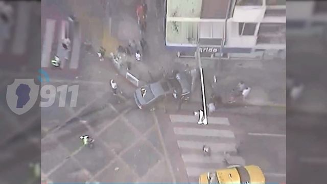 ? VIDEO: el impactante momento del choque en el centro de Córdoba смотреть онлайн