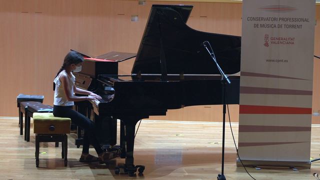 CPMT. R. Schumann "Schummerlied", op.124, nº16. Elena Alfonso López, 3º. EE.EE. 4/06/2021 смотреть онлайн
