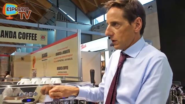 Rocket Espresso R8 MultiBoiler - World of Coffee 2014 смотреть онлайн