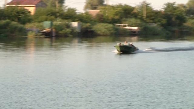 Прогулка по Днепру до Голой Пристани смотреть онлайн