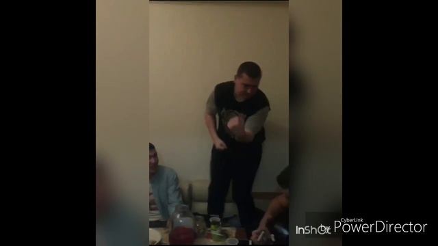 Пацан жжет танец супер прикол смотреть онлайн
