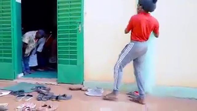 Но не знаю как это можно сделать на сайте смотреть онлайн
