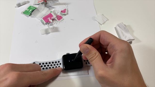 Как наклеить защитное стекло с жидким УФ гелем? Как наклеить стекло на Apple Watch? смотреть онлайн