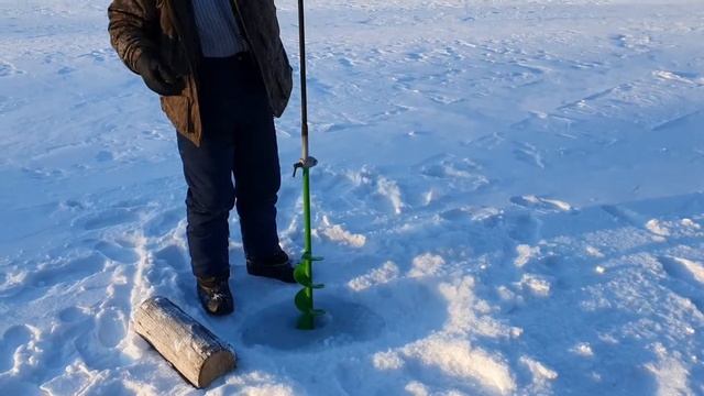 Рыбалка на севере Забайкалья. Налим на стук весной на реке Чара. Март 2021. смотреть онлайн