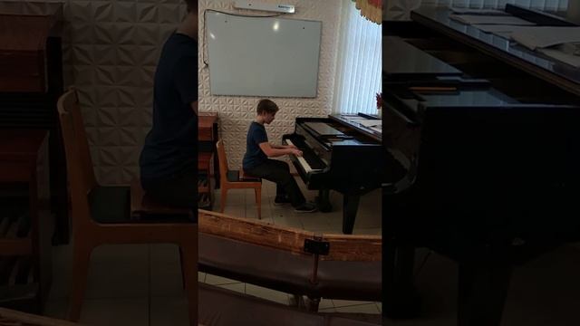 Черемохов Аркадий, 12 лет, 4 класс "общее фортепиано" смотреть онлайн