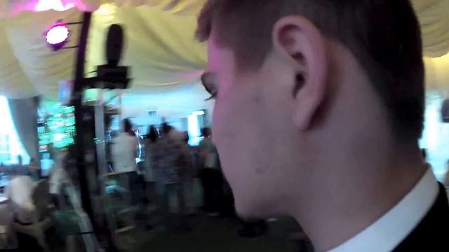 Иллюзионист Даниил Радаев удивляет Жириновского на Первом Московском Фестивале Молодоженов. смотреть онлайн