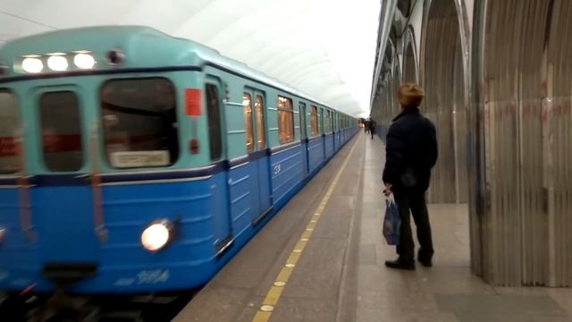 Ретропоезд на Академической смотреть онлайн