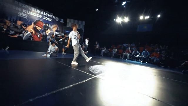 Кубок РК по брейкингу / 11-13 лет мальчики / 1/4 Yan (win) vs Baton смотреть онлайн