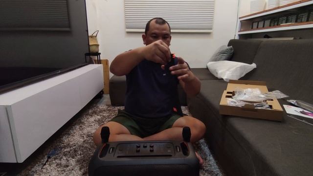 Episode #63: JBL PartyBox - ON THE GO (JBL by Harman) Unboxing смотреть онлайн
