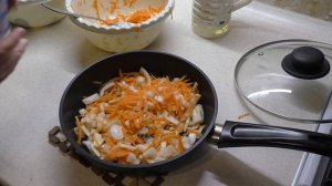 Как вкусно приготовить сельдь? Тушёная сельдь с овощами.