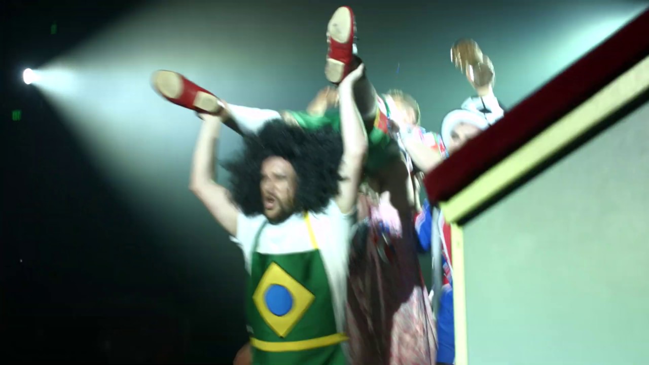 Дрессированные собаки ФУТБОЛ под руководством Михаила Ермакова смотреть онлайн