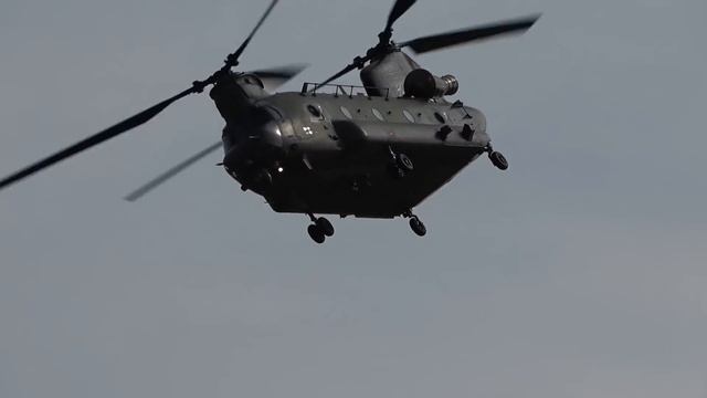 Impressive CH-47 Chinook Helicopter Startup and Takeof !!! смотреть онлайн