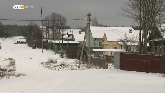 В деревне Троицкое под Переславлем-Залесским жители своими силами восстановили заброшенный храм смотреть онлайн