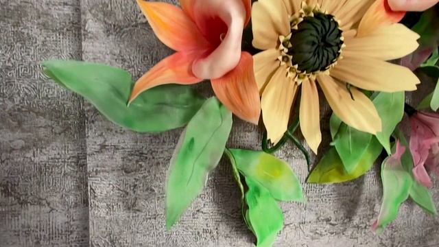 Цветочная композиция, декор на стену, цветы из ткани и фоамирана. смотреть онлайн